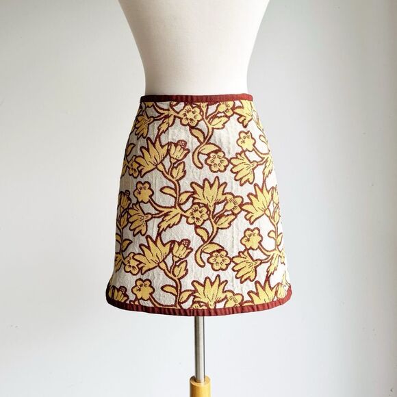 TOPSHOP | Gold Floral Tapestry Mini Skirt | 2 - Picture 5 of 6
